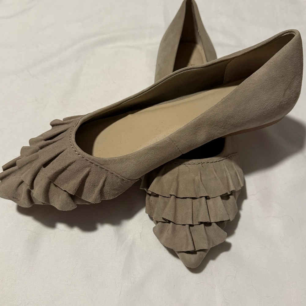 Elegant Tan Women's Flats